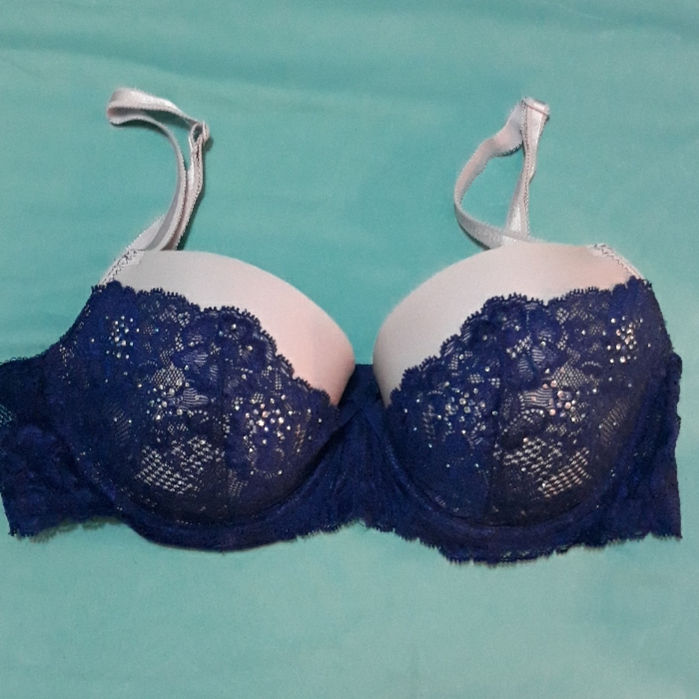 Vs Bra